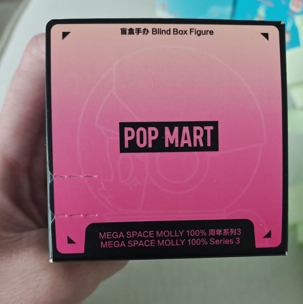 Peach Mega Space Molly Series 03 Explorer Figure - Picture 5 of 6